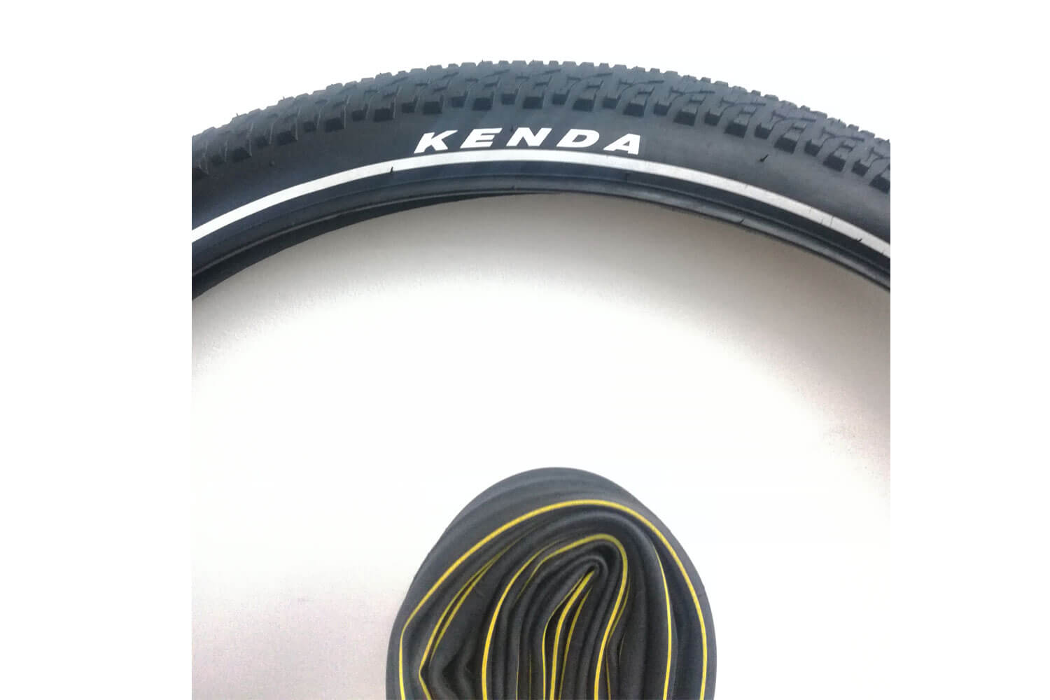 Kenda Fahrradreifen 29 Zoll (52-622) + Schlauch  