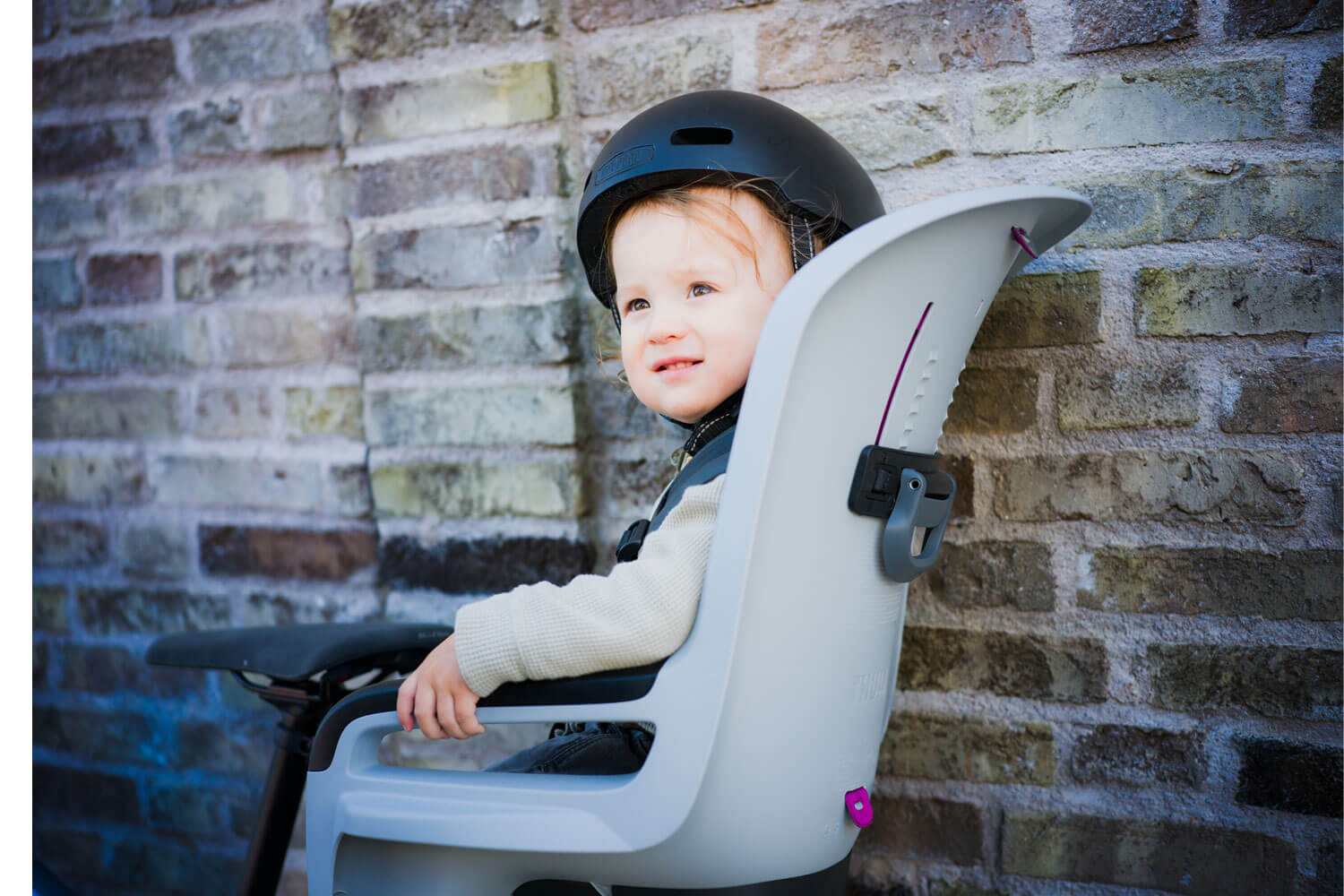 Thule RideAlong 2 Kindersitz mit Rahmen-Montage  