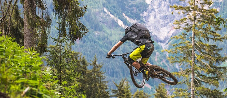 Fahrradkleidung Fahrradtrikot und Fahrradhosen bei Würdinger